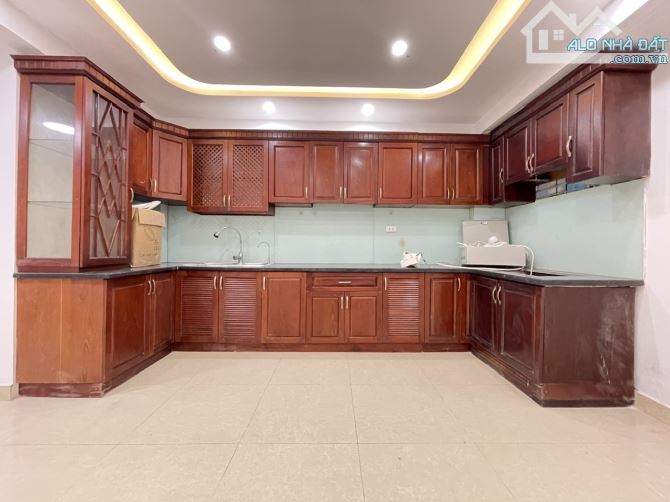 Bán nhà Nguyễn Đình Chiểu - Hai Bà Trưng, Dt 48m2, 6t, mt 4m, Kinh doanh. - 3