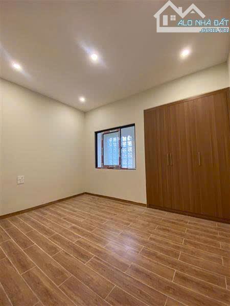 NHÀ ĐẤT ĐÔNG ANH - NHỈNH 4 ĐỒNG MÀ ĐƯỢC Ô TÔ NGỦ TRONG NHÀ NHƯ NÀY CÓ NÊN MUA NGAY KHÔNG Ạ - 3