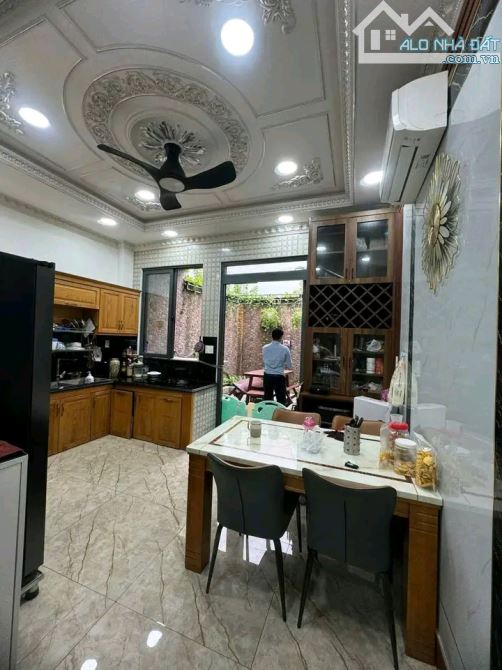 Kẹt tiền bán gấp nhà Hoang Trọng Mậu, Tân Hưng, Quận 7. Giá 2,99 tỷ/52m2, hẻm 5m - 4