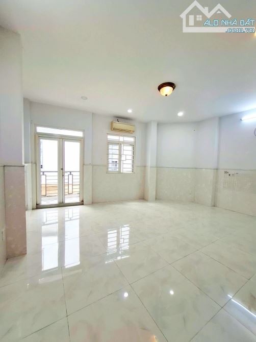 BÁN NHÀ 4 TẦNG MẶT HẺM Ô TÔ KHU K300 - TÂN BÌNH - DT:43M2 NGANG 5,3M - GIÁ 6,6 TỶ - 4