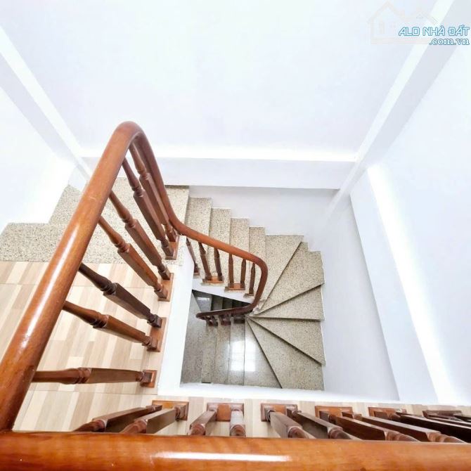 Bán nhà trương định 41m2 5 tầng mt 4.5m – Lô góc 3 thoáng view vườn hoa- giá 6.35 tỷ - 4