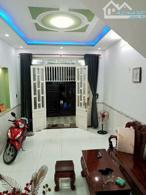BÁN NHÀ 1T1L PHƯỜNG BỬU HOÀ TP BIÊN HÒA. DT: 4,2x17,5=73,5m2. GIÁ: 2TỶ8 - 4