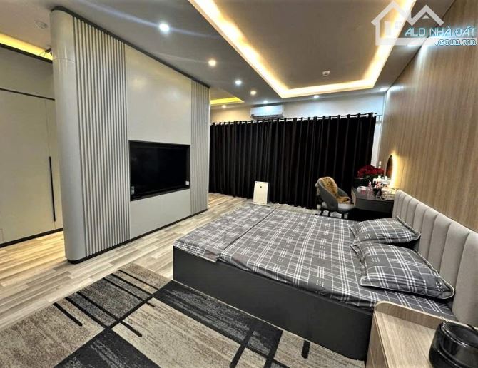 Chính Chủ Bán nhà Phố Trung Liệt. Đống đa. Diện tích 28m. 6 tầng thang máy. 10,3 tỷ - 4