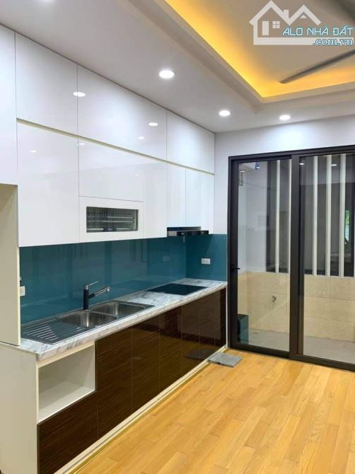 Bán nhà Khuất Duy Tiến, Thanh Xuân. 39m², 5 Tầng  – full nội thất, gần ô tô – giá 7.9 tỷ - 4
