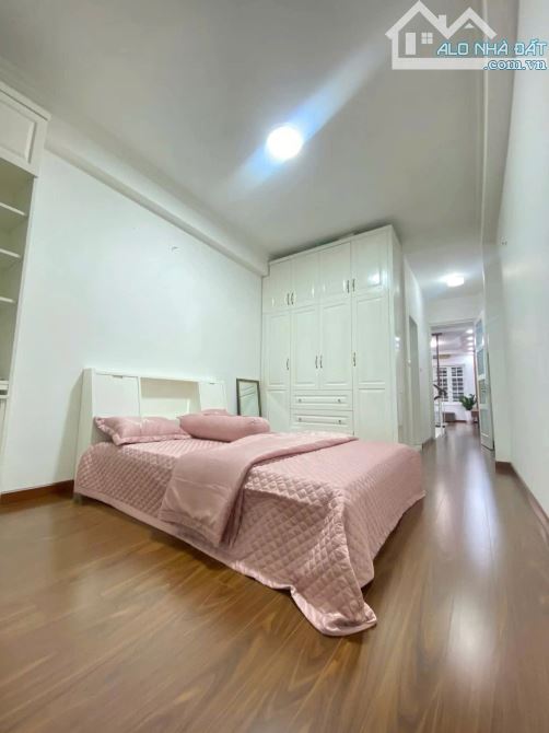NHÀ PHÂN LÔ ĐÀO TẤN - NGÕ THÔNG, 2 MẶT NGÕ TRƯỚC SAU - Ô TÔ 4 CHỖ ĐỖ CỬA - MT 4M - NHỈNH 1 - 4
