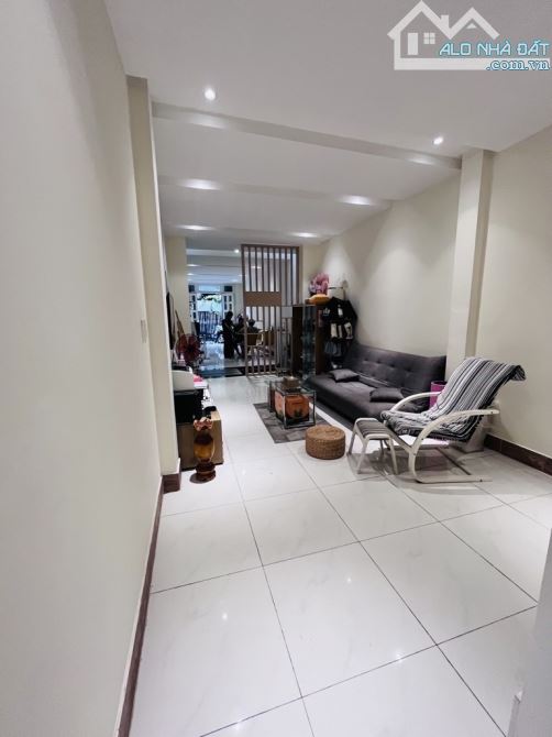 BẤN GẤP NHÀ ĐẸP 4 TẦNG BÙI MINH TRỰC-2 MẶT TIỀN HẺM-DT: 100M2-NHỈNH 8 TỶ - 4