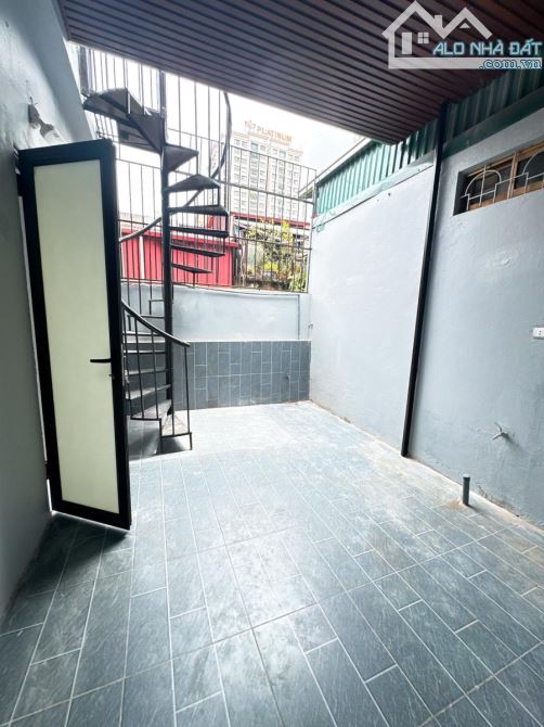 BÁN CĂN HỘ TẬP THỂ NGỌC KHÁNH – BA ĐÌNH – SỬ DỤNG 120M² – Ô TÔ ĐỖ CHÂN CẦU THANG - 4
