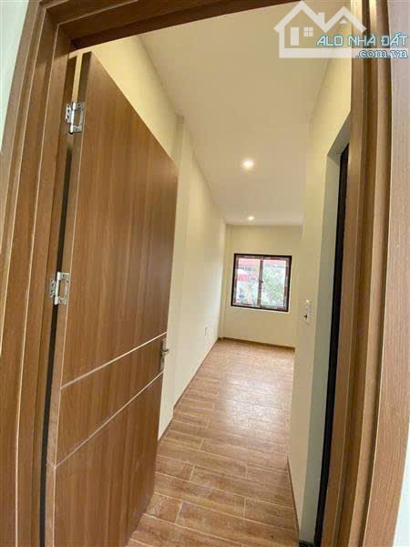 NHÀ ĐẤT ĐÔNG ANH - NHỈNH 4 ĐỒNG MÀ ĐƯỢC Ô TÔ NGỦ TRONG NHÀ NHƯ NÀY CÓ NÊN MUA NGAY KHÔNG Ạ - 4