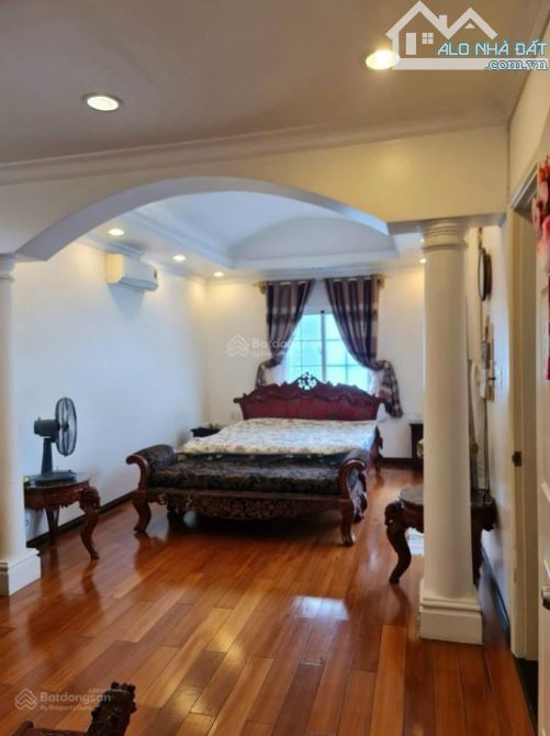 BÁN BIỆT THỰ CAO CẤP, 153M2 - 3 TẦNG 8.5x18M, ĐƯỜNG 12M, THÔNG THOÁNG, GIÁP QUẬN 8 - 14.5 - 4