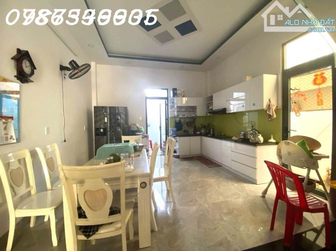 KHU NHÀ HIẾM BÁN TĂNG NHƠN PHÚ B, 5X18 X3 TẦNG.  ĐƯỜNG 6M .NHỈNH 7 TỶ - 4