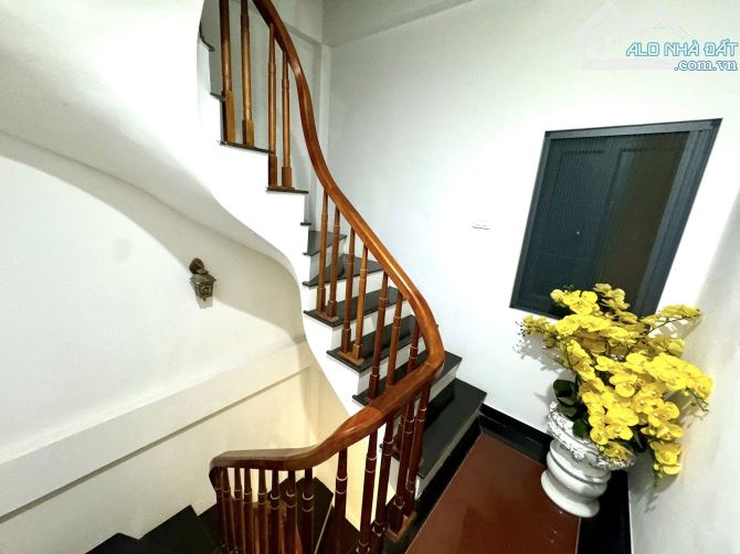 NHÀ CHỦ XÂY TÂM HUYẾT ĐẸP NGÔ QUYỀN HÀ ĐÔNG PHÂN LÔ NGÕ RỘNG 31M2 5 TẦNG 8 TỶ - 4