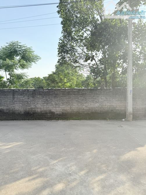 Bán Đất Ven KCN Tân Hưng, Lạng Giang. 1460m2- Mt 40m. đường 6m. Giá 5 tỷ - 5