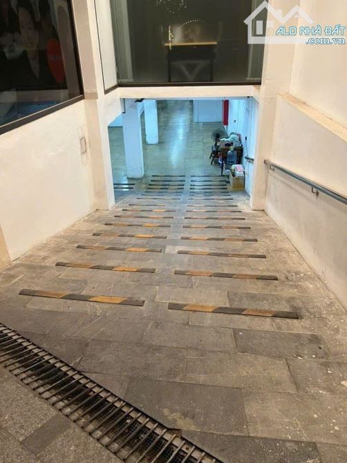 Tòa Nhà VIP! MẶT PHỐ Hoàng Cầu Đống Đa 216m2 9 tầng mt 10.5m - 5