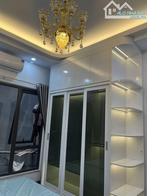 CHÍNH KINH THANH XUÂN NHÀ MỚI ĐẸP FULL NỘI THẤT 100M RA PHỐ 25M2  4 TẦNG 6 TỶ - 5
