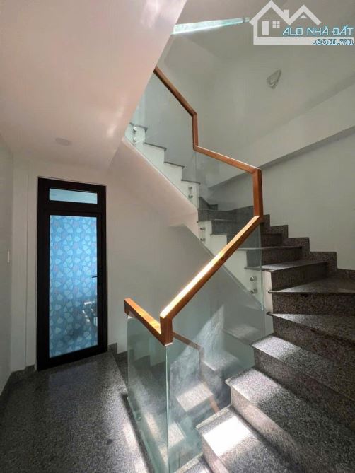 49m2, BÁN NHÀ 4 TẦNG, 5PN, DÒNG TIỀN 25tr/th, CMT8, P.4 TÂN BÌNH, 6 TỶ - 5