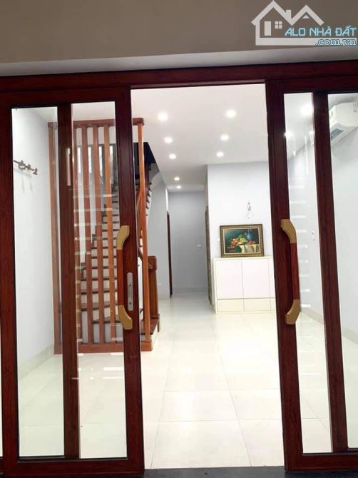 Bán nhà Khuất Duy Tiến, Thanh Xuân. 39m², 5 Tầng  – full nội thất, gần ô tô – giá 7.9 tỷ - 5