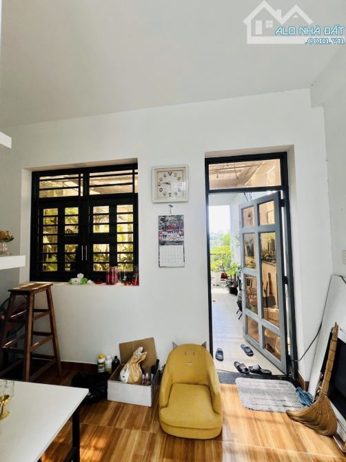 💥KẾ BÊN ĐẠI HỌC VĂN HIẾN - HẺM XE TẢI THÔNG ÂU CƠ - 65M2 - 4 TẦNG - 8.8 TỶ TL💥  💥DT: 5M - 6