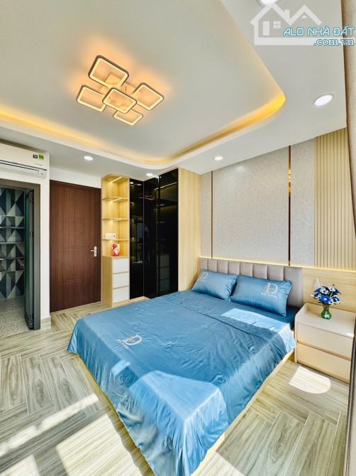 NHÀ ĐẸP 5 TẦNG NGAY EMART 2 HXH VÀO NHÀ - 45m2 VUÔNG A4 - 6.9 TỶ - 6