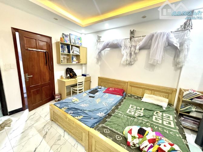 NHÀ CHỦ XÂY TÂM HUYẾT ĐẸP NGÔ QUYỀN HÀ ĐÔNG PHÂN LÔ NGÕ RỘNG 31M2 5 TẦNG 8 TỶ - 6