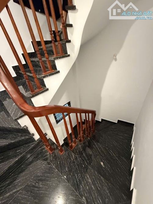 Bán nhà Đông Ngạc 40m2 3 tầng dân xây, full nội thất ở luôn giá 4,5 tỷ - 6
