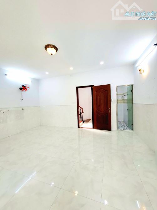 BÁN NHÀ 4 TẦNG MẶT HẺM Ô TÔ KHU K300 - TÂN BÌNH - DT:43M2 NGANG 5,3M - GIÁ 6,6 TỶ - 7