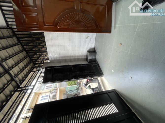 Nhà Bán, 4m x 15m, 3 Tầng, Hẻm 6m, Hà Huy Giáp. Nguyễn Oanh, Nhỉnh 6.x tỷ - 8