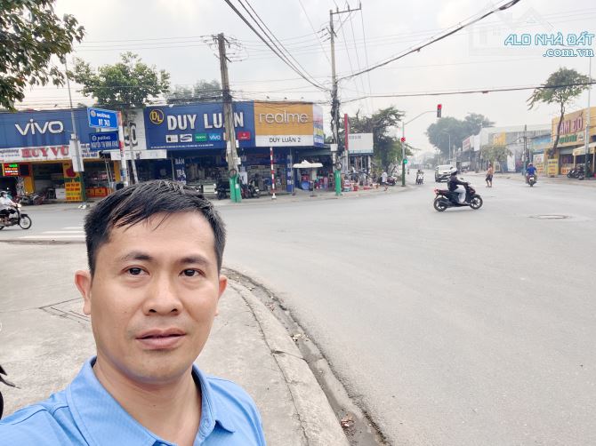 Bán nhà nghỉ 12 phòng, 132m2, thổ cư, đường 5m, kề ngã tư DT743-N.T. Minh Khai, giá~30 t - 8
