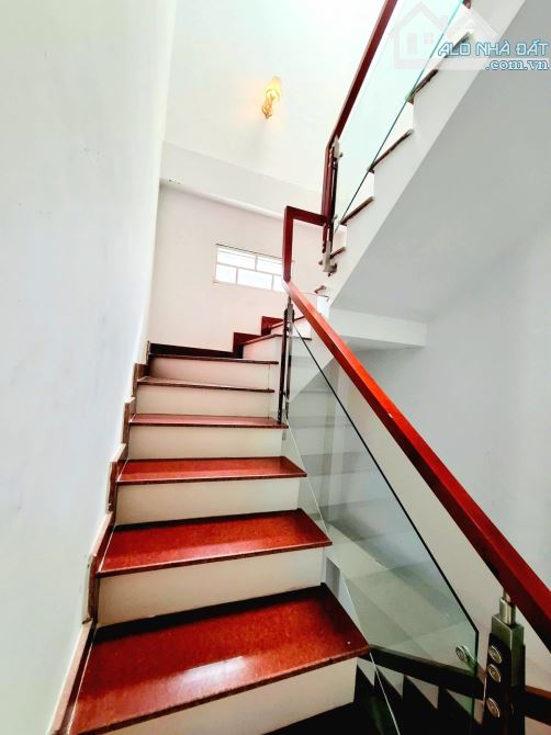 BÁN NHÀ 4 TẦNG MẶT HẺM Ô TÔ KHU K300 - TÂN BÌNH - DT:43M2 NGANG 5,3M - GIÁ 6,6 TỶ - 8