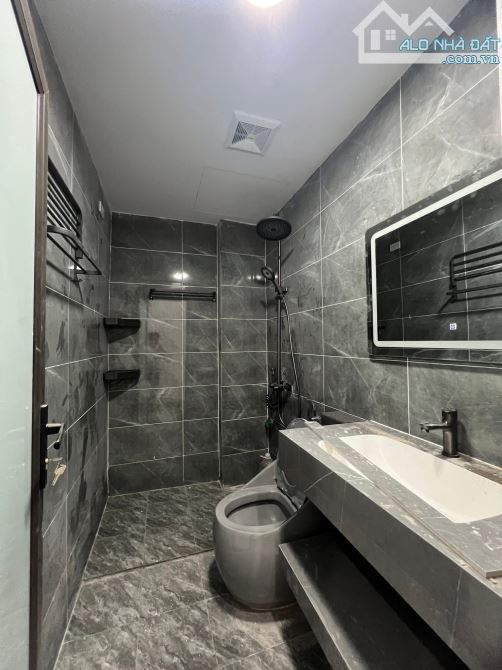 BÁN RẤT GẤP NHÀ PHÂN LÔ LIỀN KỀ BA ĐÌNH 54M 5 TẦNG OTO TRÁNH NHỈNH 20 TỶ TL MẠNH - 8
