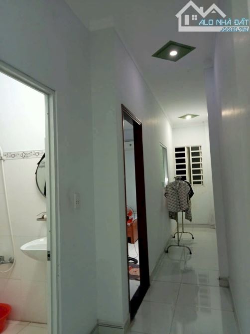 BÁN NHÀ 1T1L PHƯỜNG BỬU HOÀ TP BIÊN HÒA. DT: 4,2x17,5=73,5m2. GIÁ: 2TỶ8 - 8