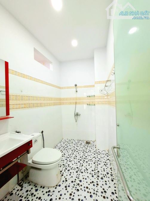 BÁN NHÀ 4 TẦNG MẶT HẺM Ô TÔ KHU K300 - TÂN BÌNH - DT:43M2 NGANG 5,3M - GIÁ 6,6 TỶ - 9