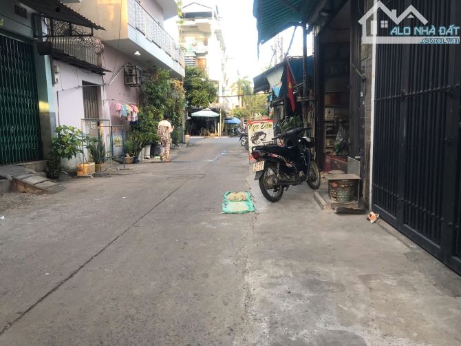 93TP – Bán nhà biệt thự Nguyễn Quý Anh, 104m2 ngang 8m, 3 tầng 5PN, SHR A4, CHỈ 13.6 tỷ TL
