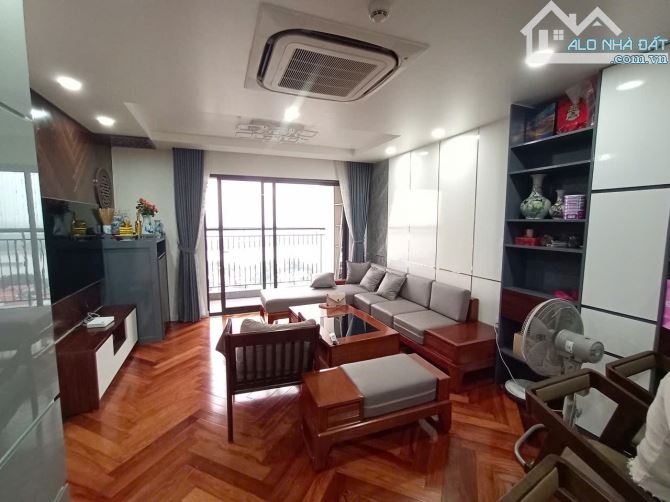 Cho thuê căn hộ chung cư Tây Hồ, căn góc 3 phòng ngủ, full nội thất, giá thỏa thuận