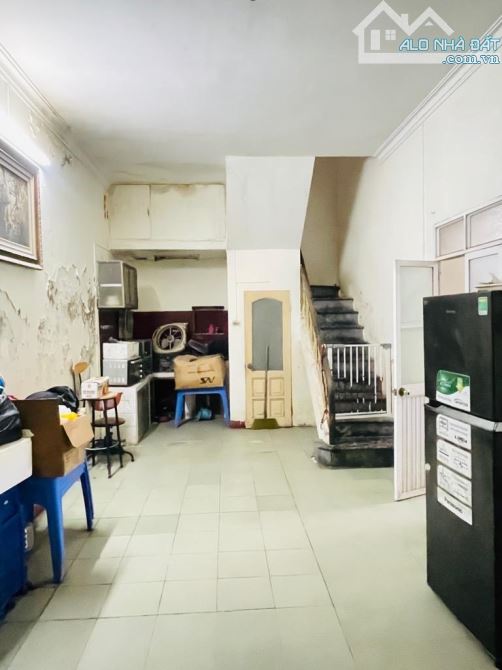 BÁN NHÀ RẺ NHẤT BỒ ĐỀ,NHÀ KIÊN CỐ,VÀO Ở NGAY,CÁCH MẶT PHỐ 2OM.GIÁ 7 TỶ NHỈNH.  +dt 65m -mt