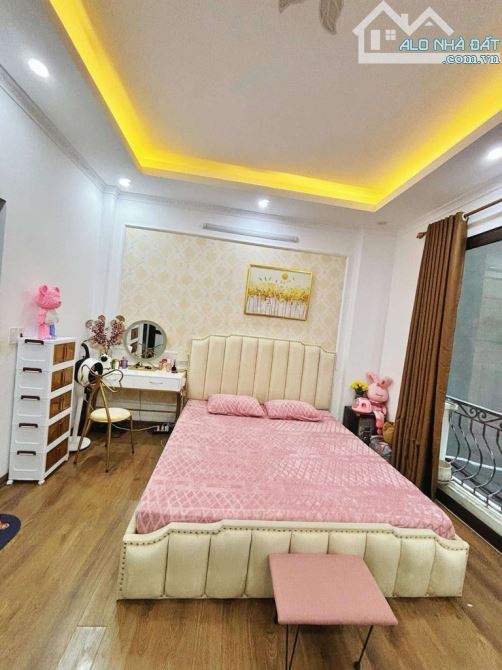 Bán nhà An Dương Vương Tây Hồ. DT: 30M2 x 5 Tầng..MT: 4,9M... giá 6,68 tỷ