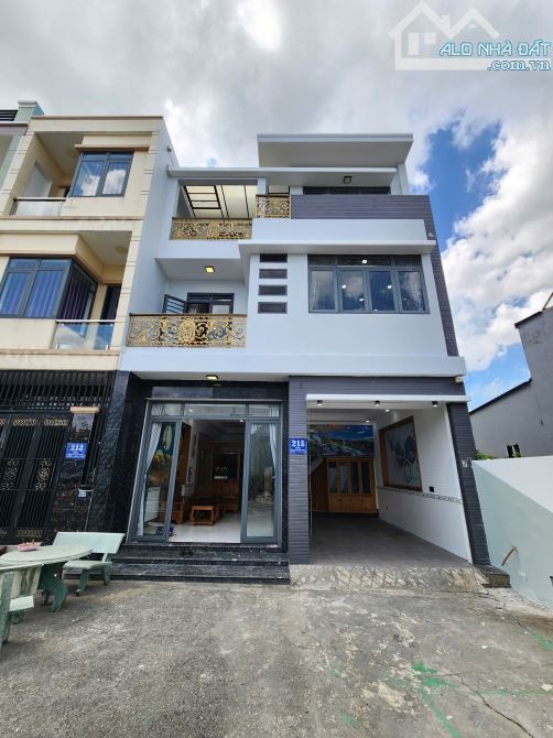 6,5Tỷ TL🔥Bán nhà 1 Trệt 2 Lầu_80m2_Full nội thất KDC Phú Hồng Thịnh, p.Bình An, Tp.Dĩ An