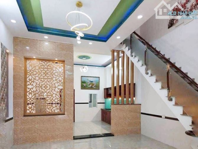 Nhà mới Lê Văn Quới, Bình Tân. DT 49m² - 3 tầng, MT 4,1m. Hẻm rộng ô tô tránh. 4.6 TỶ