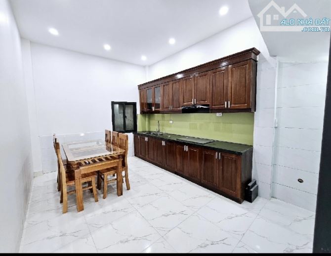 💥SIÊU PHẨM AN ĐÀO C – GẦN VINHOMES OCEAN PARK 1💥 🏠 Nhà 5 tầng – Thang máy xịn 450kg – F