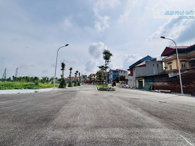 CHÍNH CHỦ GỬI BÁN LÔ ĐẤT VÀNG BÌA LÀNG BIỂU KHÊ – THỤY LÂM- ĐÔNG ANH