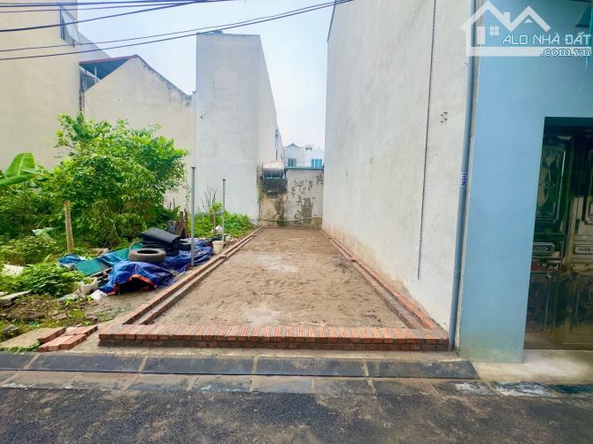 BÁN ĐẤT ĐỨC GIANG GIÁ 5.X TỶ, 52M2, MT3.8M, Ô TÔ CÁCH 10M, GIÁ ĐẦU TƯ