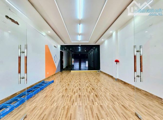 Cho thuê nhà đẹp 1T2L mặt tiền đường N1 khu D2D Võ Thị Sáu