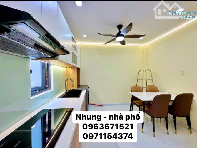 2 MT Hẻm Trung Tâm Quận 3 Gấp Bán