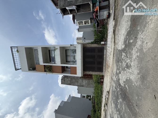 BÁN GẤP NHÀ KHU DỊCH VỤ MỚI PHÂN LÔ VỈA HÈ Ô TÔ TRÁNH VÂN CANH HOÀI ĐỨC 75MX5T CHỈ 15.5 TỶ