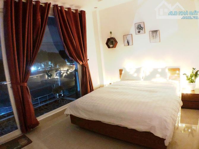 Nhà Đẹp Đường Hoàng Văn Thụ. 6 Tầng - Thang Máy. Diện Tích: 4.2*18m . Chỉ 15 Tỷ