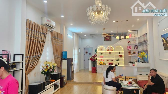 💥SIÊU PHẨM 3 TẦNG MẶT TIỀN THẾ LỮ-GẦN BIỂN-GIÁ 8.7 TỶ