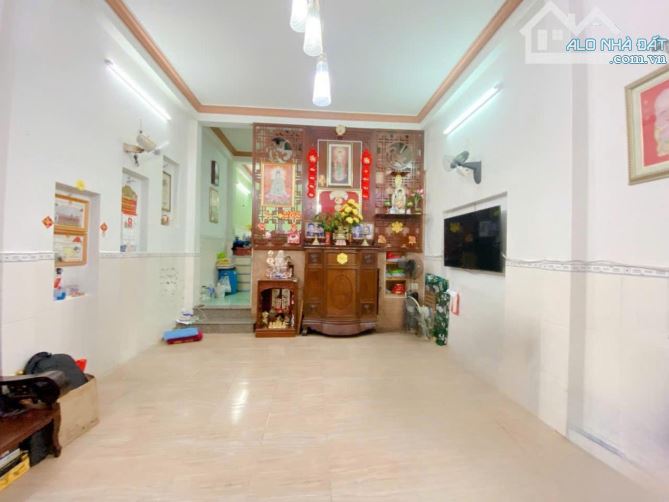 Khu Chợ Phạm Văn Hai - DT 62m2(4.6x14) Vuông Đẹp