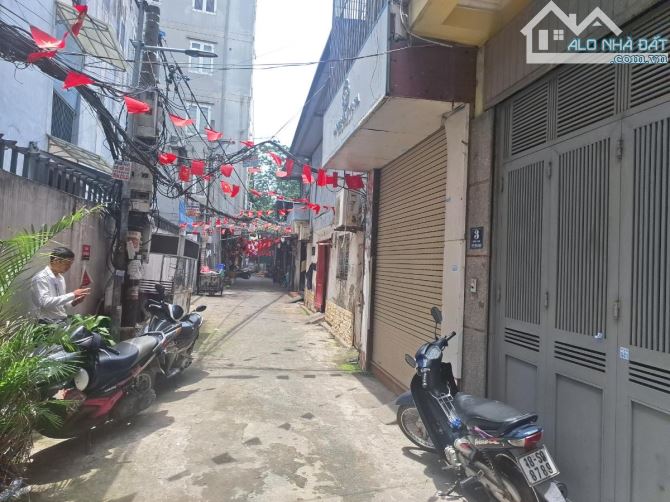 Hiếm! Bán Nhà Chùa Láng, Đống Đa - Ôtô 7 Chỗ Vào Nhà- KD- 52M2- 4Tầng - Mt 4.3m - 15Tỷ Hơn