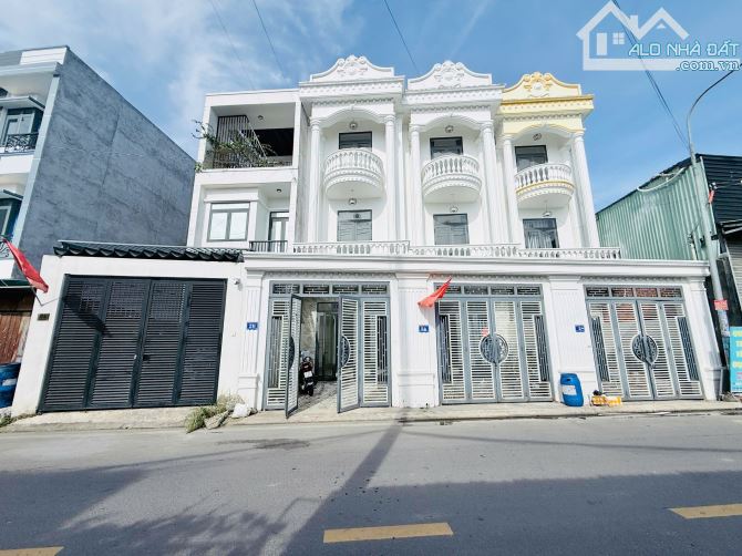Nhà phố mặt tiền kinh doanh gần BigC Go và chợ Dĩ An 1 p. Tân Đông Hiệp