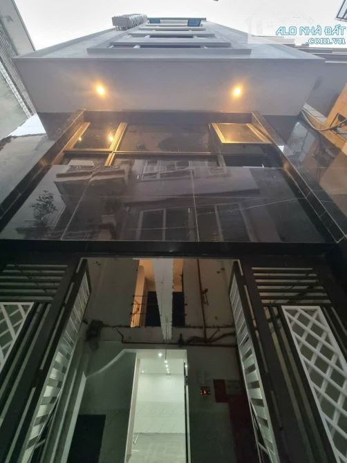 CCMN ĐÌNH THÔN NAM TỪ LIÊM 69m 20.5TỶ 9TẦNG MT 5.1m. DÒNG TIỀN 120 TRIỆU/THÁNG.