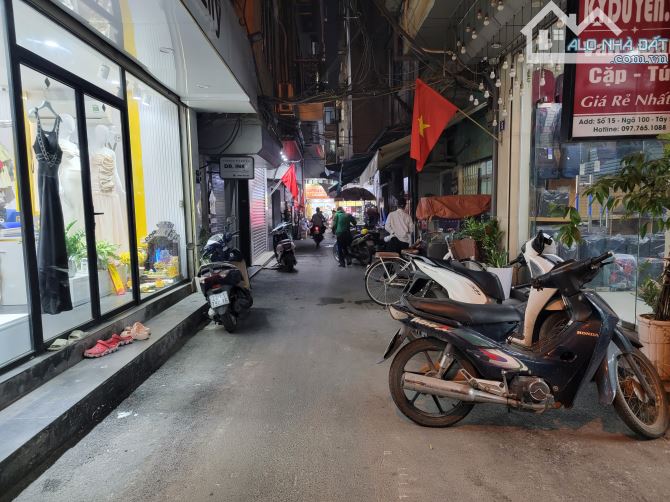 Hai thoáng ô tô lùi cửa ba bước ra phố Trung Văn, Nam Từ Liêm DT: 45m2 x 4t - 5 ngủ